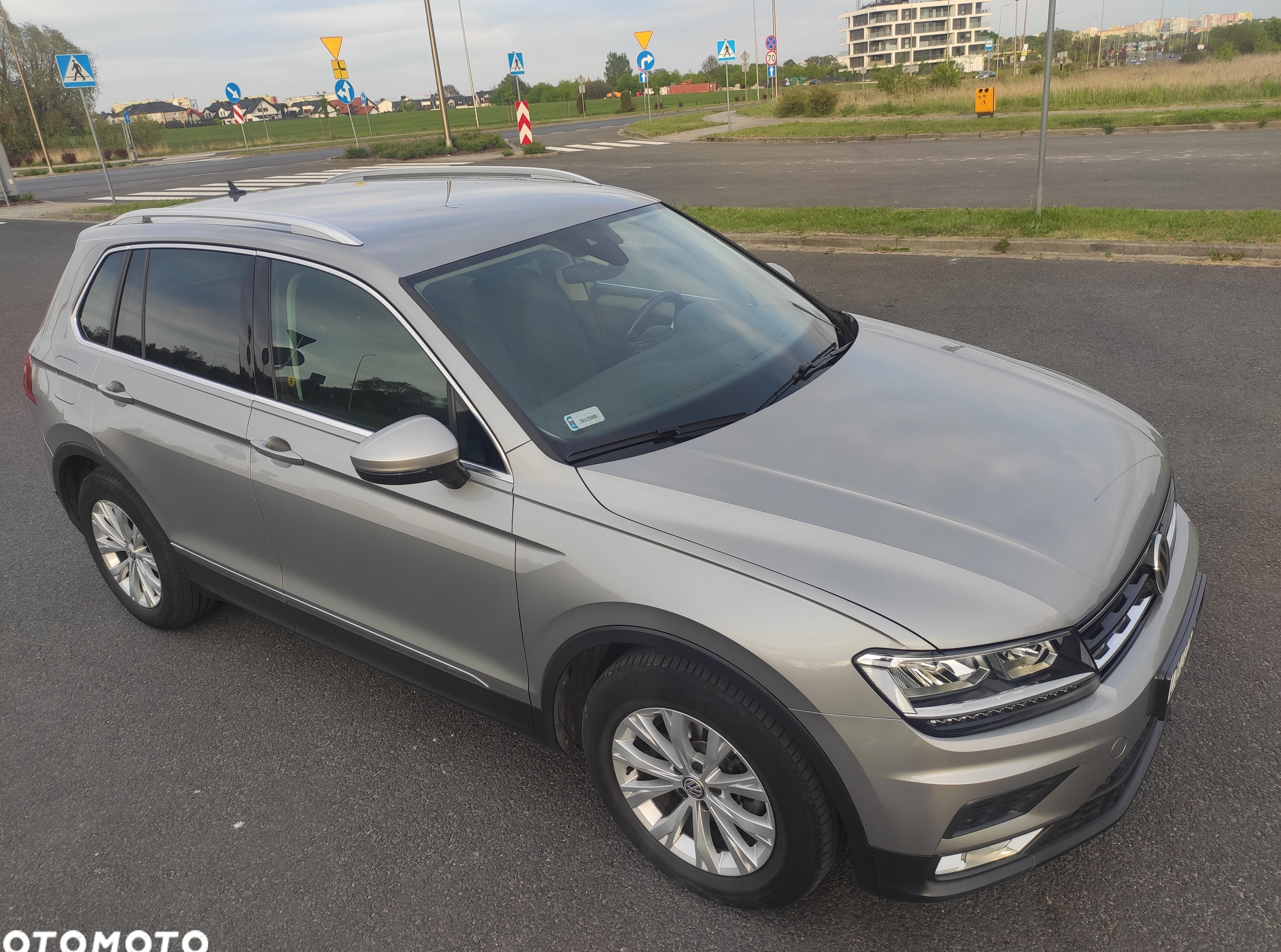 Volkswagen Tiguan cena 94000 przebieg: 77000, rok produkcji 2016 z Lubin małe 667